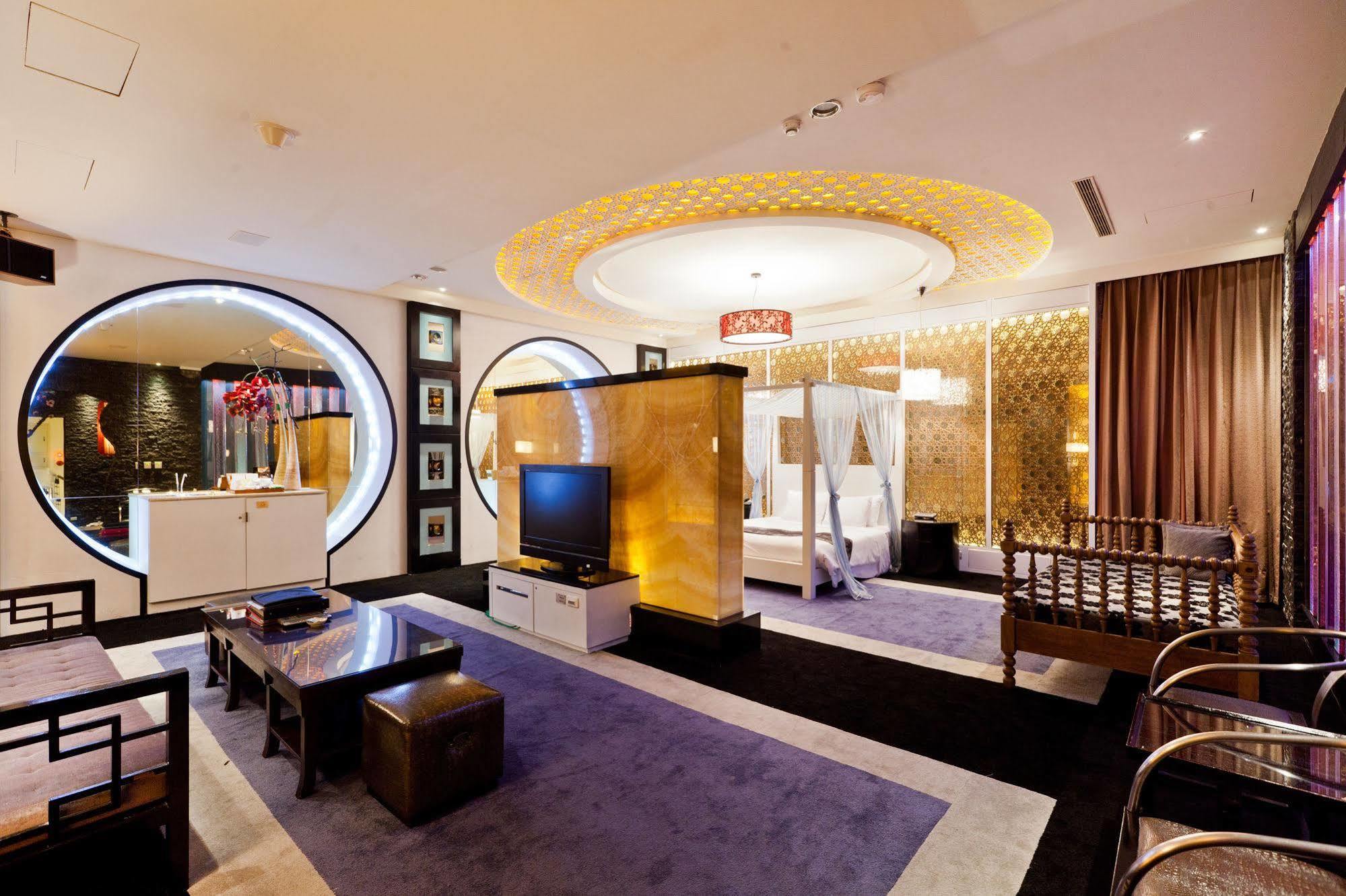 Lanshy Motel Тайчжун Экстерьер фото